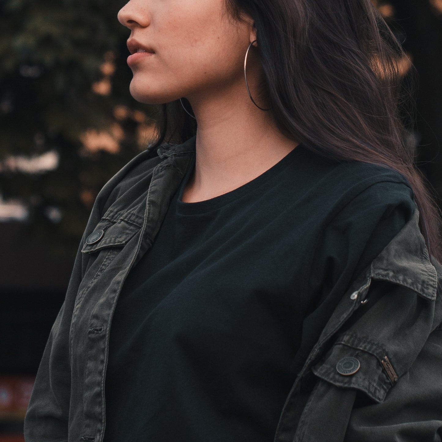 CLASSIC BLACK T-SHIRT