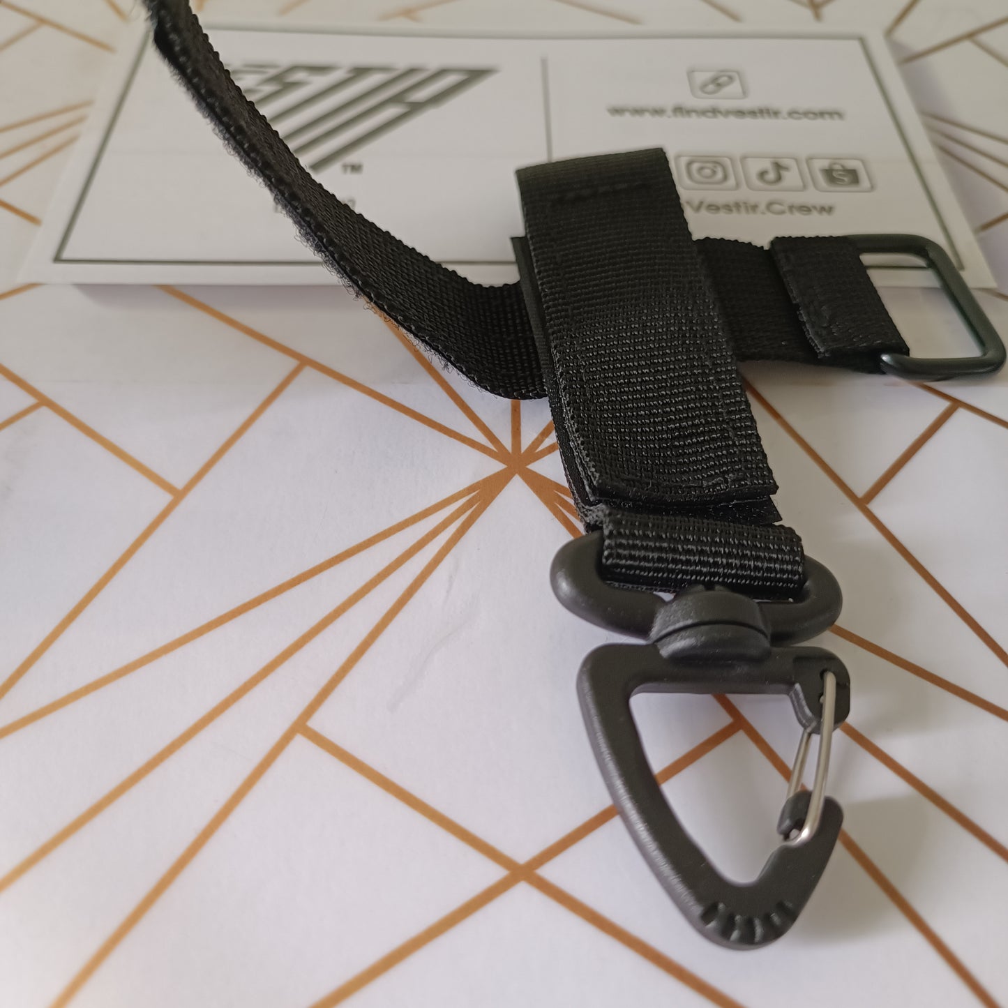 Multifunctional Tactical Swivel Hook