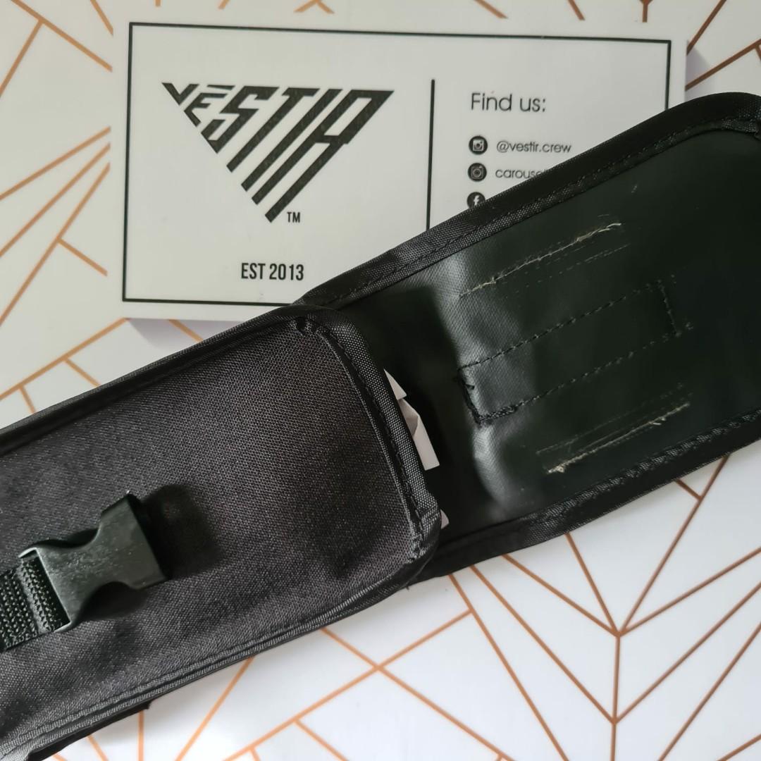 Multifunctional Smartphone Pouch