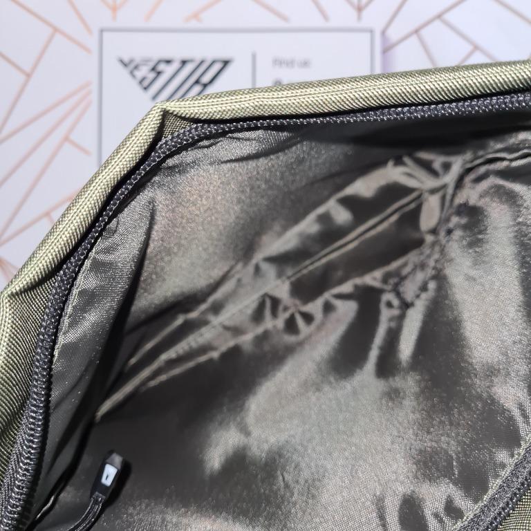 Shoulder Bag with Gusset