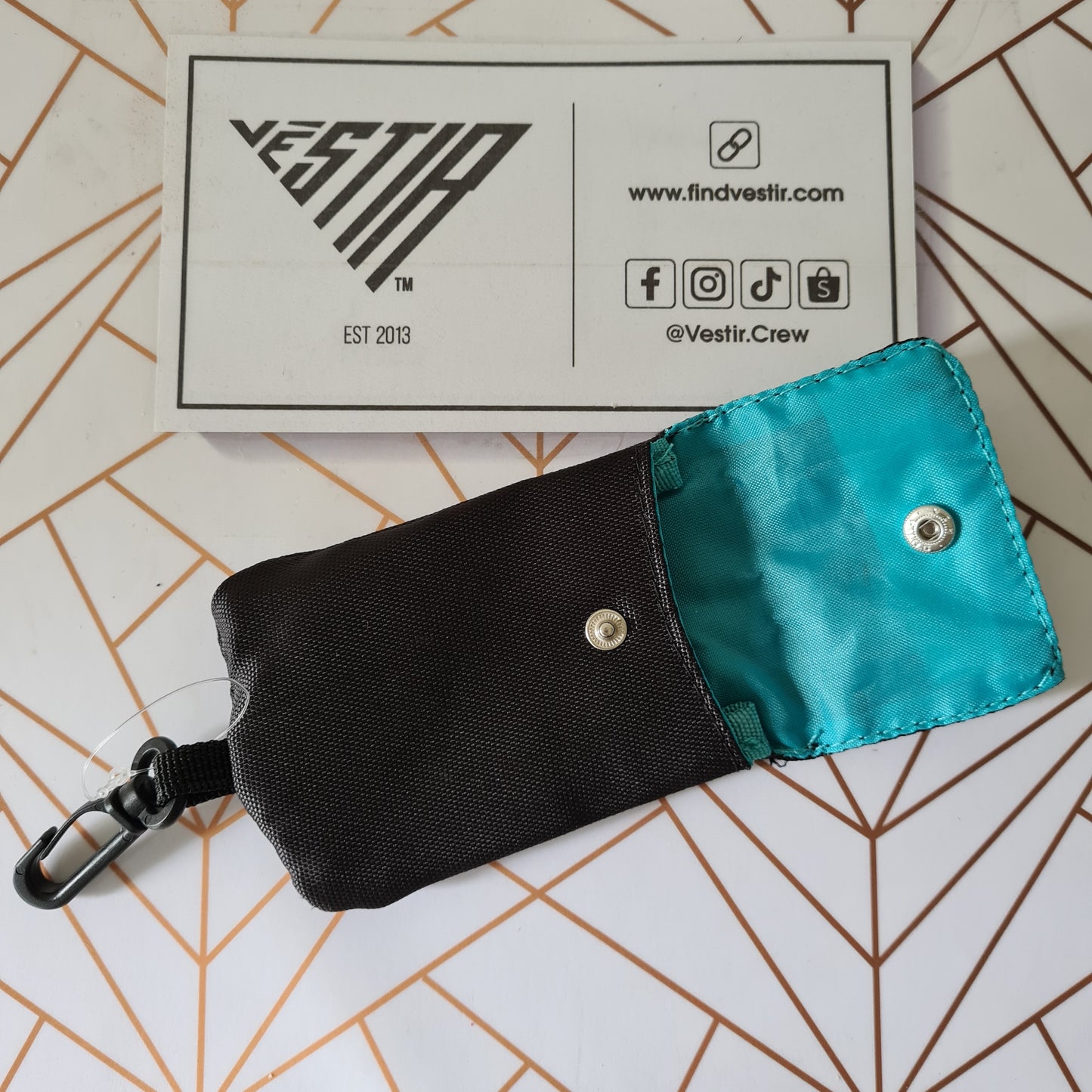 Card Pouch with Retractable Key Ring