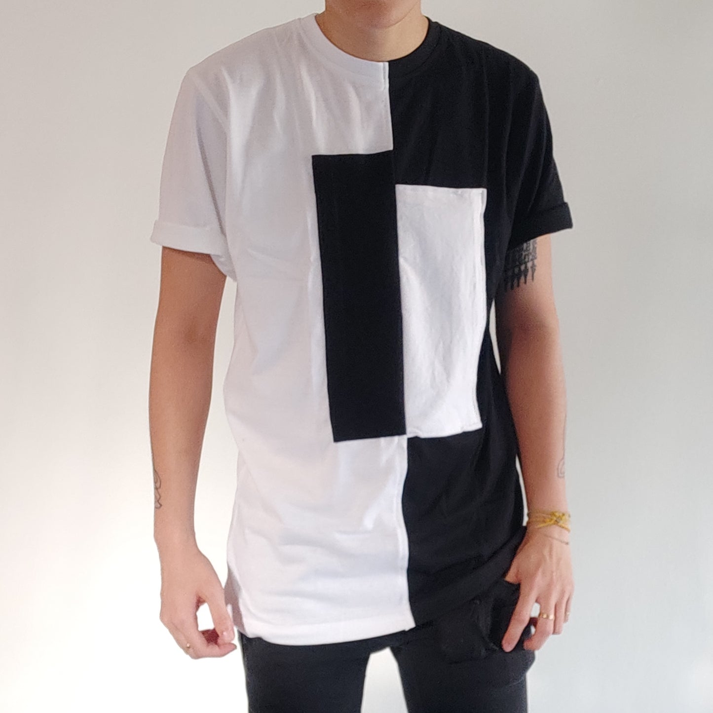 MONOCHROME T-SHIRT