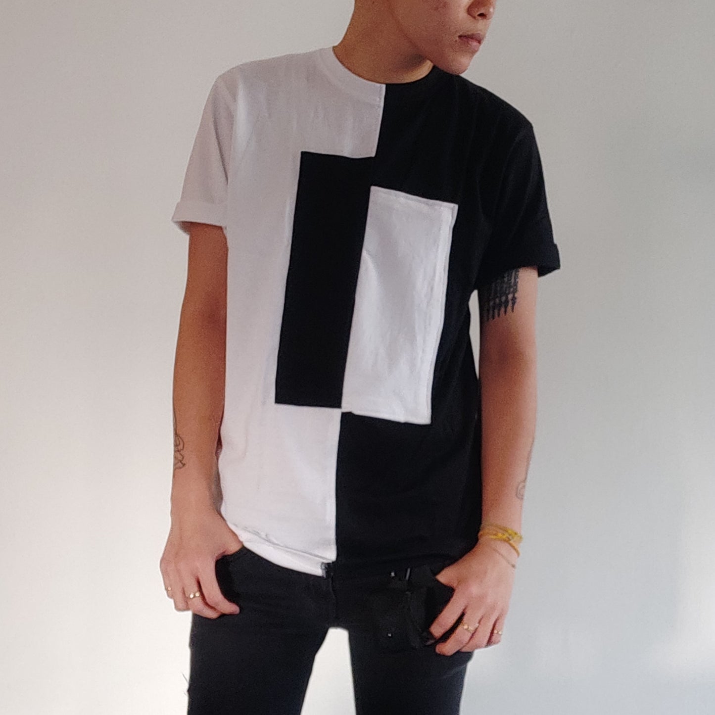 MONOCHROME T-SHIRT